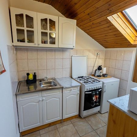 Kismokus Apartman Eger Exterior foto