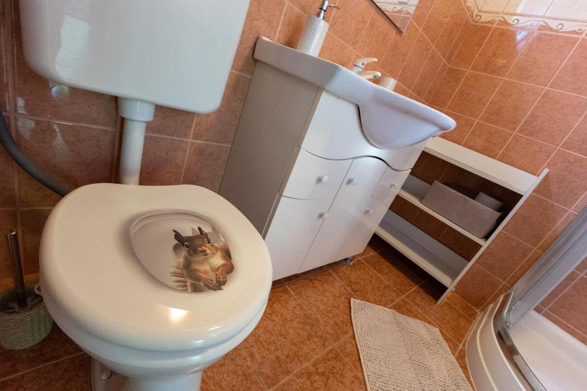Kismokus Apartman Eger Exterior foto